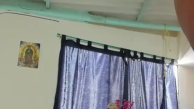 Latin_Mature975 Chat XXX in diretta