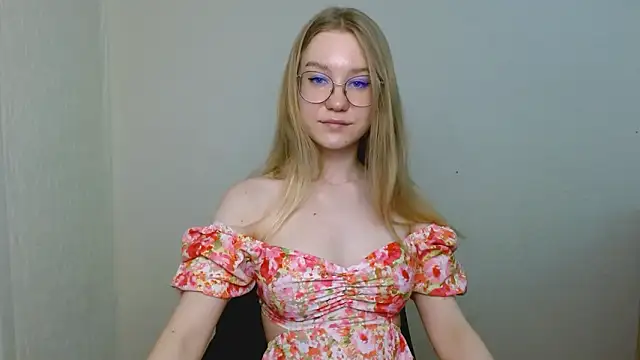 Chat +18 de cindi_hot ao vivo