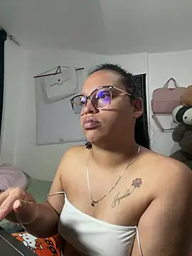 Chat +18 de angela_angels_ ao vivo