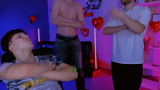 Chat XXX en directo de travis_wolf_