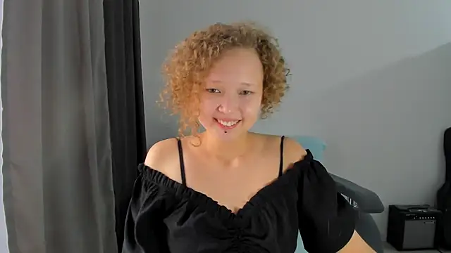 Senya_Sol Chat XXX in diretta