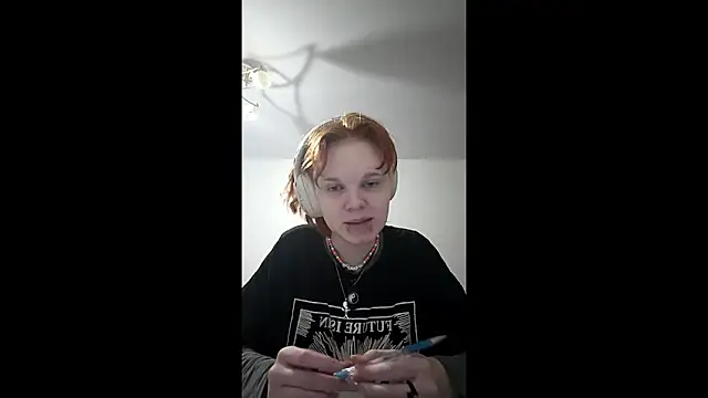 CurlaPettyBom Chat XXX in diretta