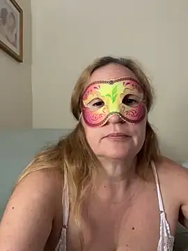 Show webcam de largeboobies30