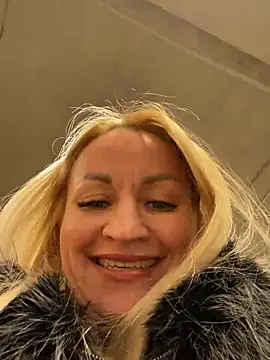 kira_saning: онлайн-секс-чат