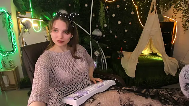 TessaMill Adlı Modelin Canlı XXX Sohbeti