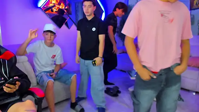 XXX chat uživo modela Houseofwarrios