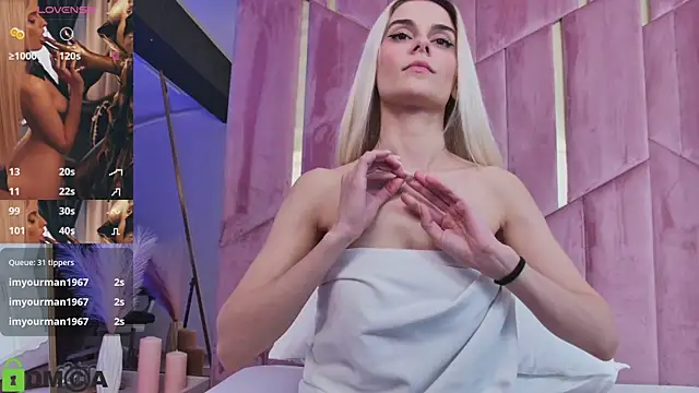 SelenaDaze Chat XXX in diretta