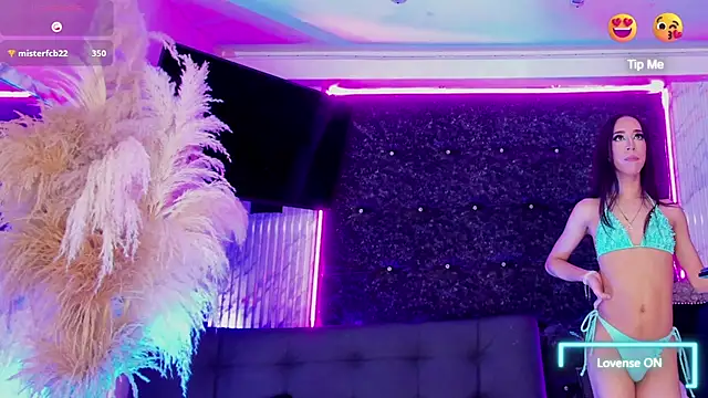 Queens_Wonders_Blonders Webcam show