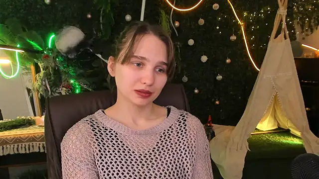 TessaMill: онлайн-секс-чат