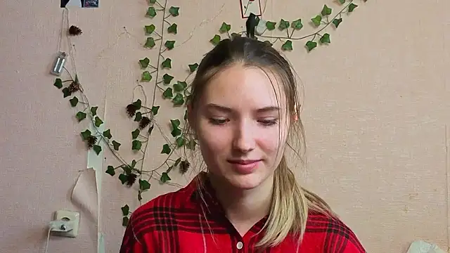 _kikiclark__ – Live XXX-chat