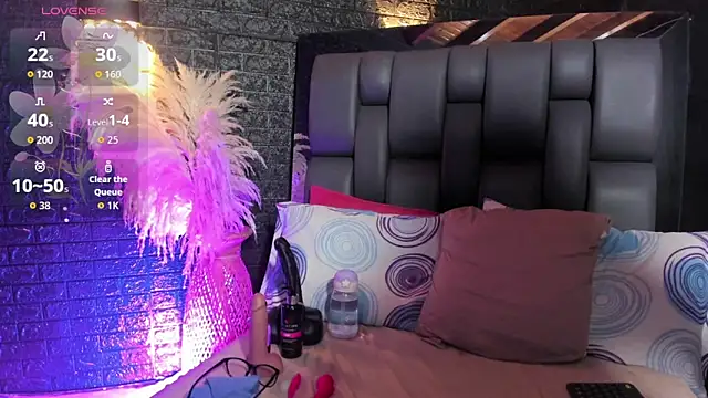 Assia_Roos Chat XXX in diretta