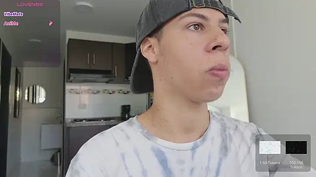 grey___27 Webcamshow