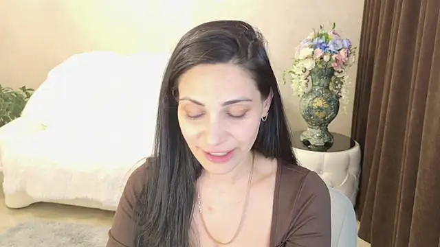 LovelyBeatrice Obrolan Langsung XXX