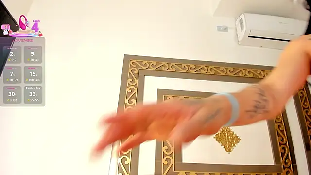 RoxyLior Chat XXX in diretta