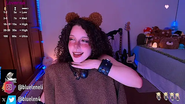 XXX chat uživo modela bluelen