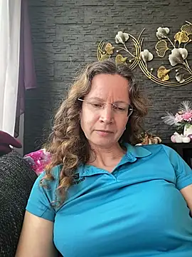 AnnikaRoseのライブXXXチャット