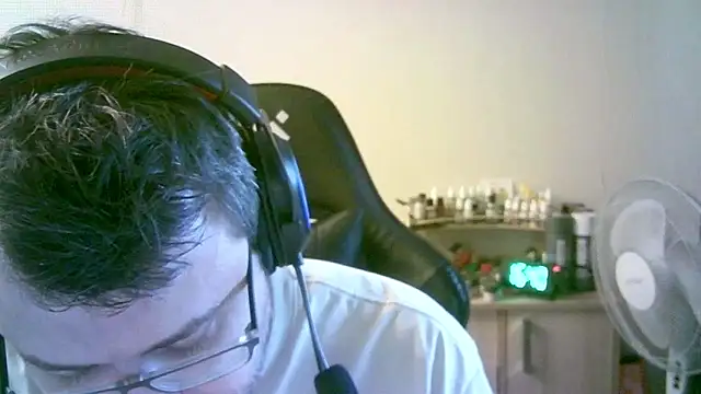 SirAbuser Pertunjukan Webcam