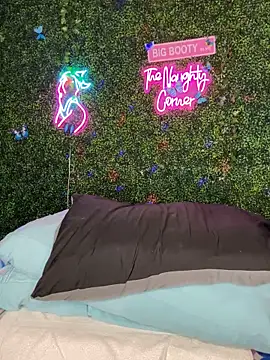 Chat XXX en directo de RenaThickAss