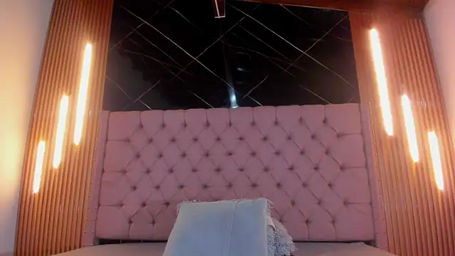 AinaPink Live XXX Chat