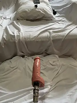 Cynddyn Live XXX chat