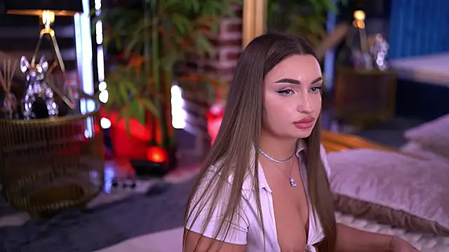 Chat +18 de MillaSerene ao vivo