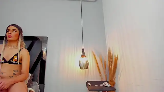 Amelia_Brixton webcam show