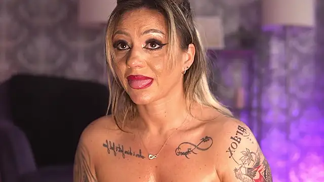 AlmaVelia Live XXX-chat