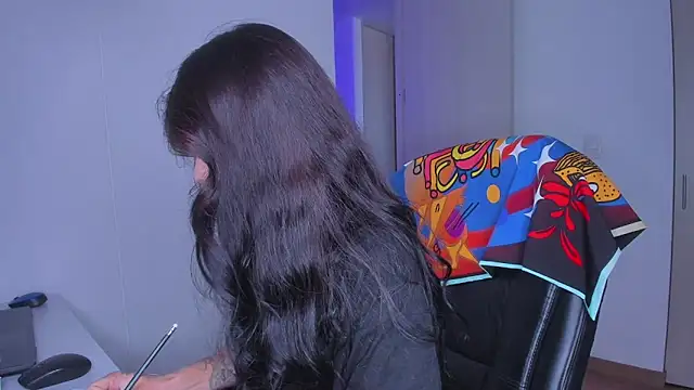 Chat XXX en directo de Lisegg_