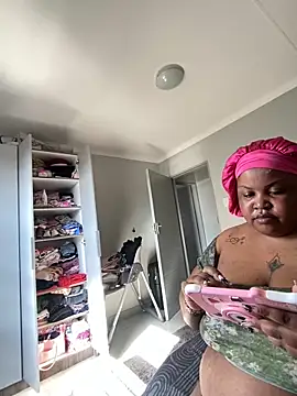 MissLola27's Webcam Show