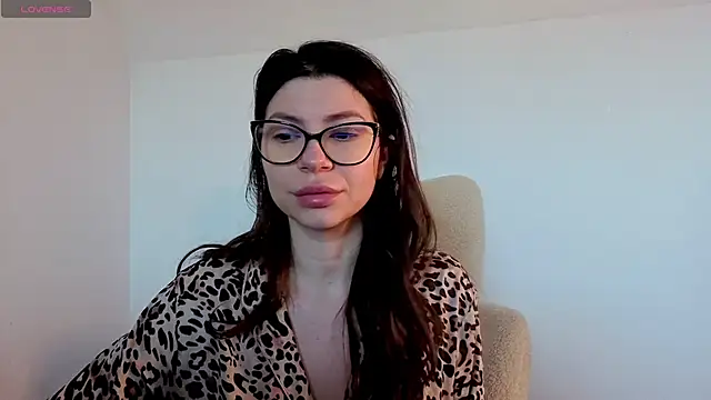 Jullyenn3 Live XXX Chat