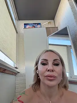 Hotnessi Live XXX Chat