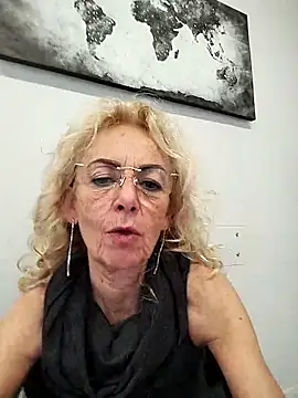 clarabell4 Live XXX Chat