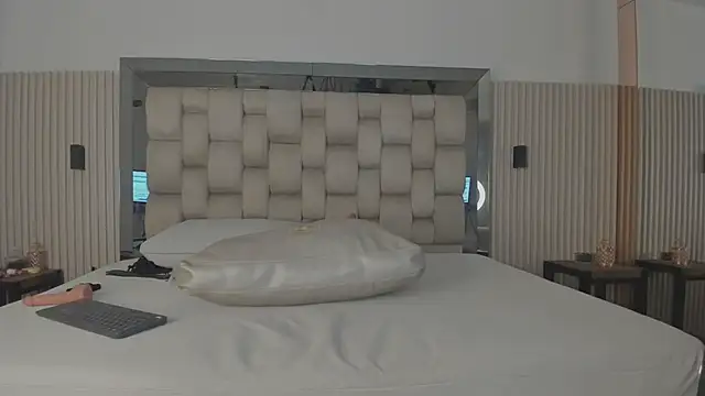 noah_pariss Live XXX Chat