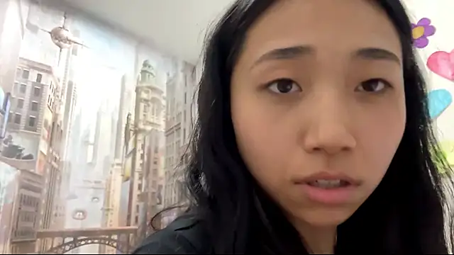 SweetMiaXO webkamerás műsora