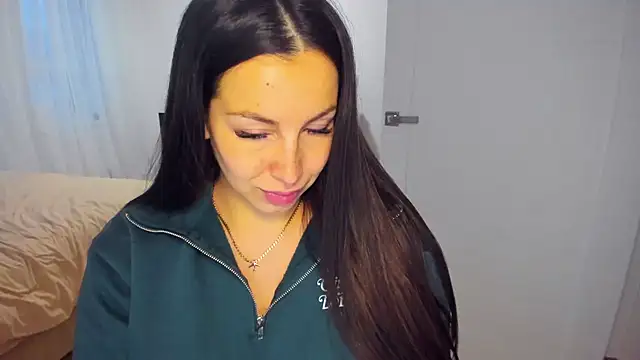 AvisFlowers Adlı Modelin Canlı XXX Sohbeti