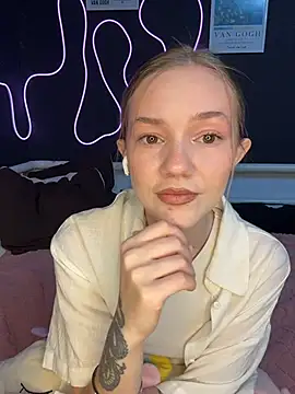 MilaMoone লাইভ XXX চ্যাট