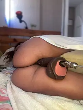 Chatroom XXX en direct de ROUSSH