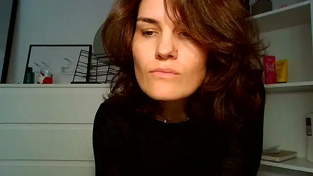 Ms-Lust1- Chat XXX in diretta