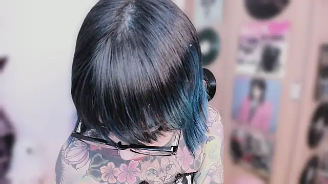 NikkiRamone: онлайн-секс-чат