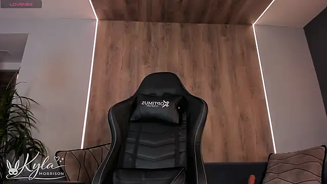 Živý XXX chat KylaMorrison