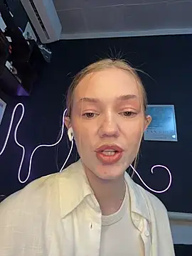 MilaMoone লাইভ XXX চ  ্যাট