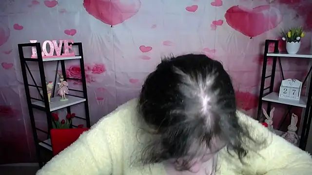 NeonilaLisovaのライブXXXチャット