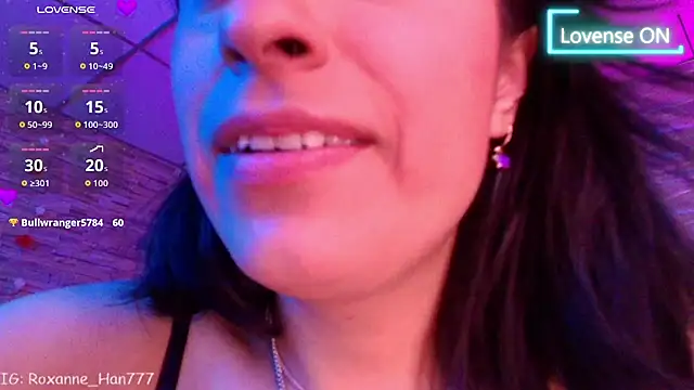 Czat XXX na żywo – Roxanne_Han