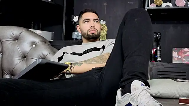 matteosantos Adlı Modelin Web Kamerası Şovu