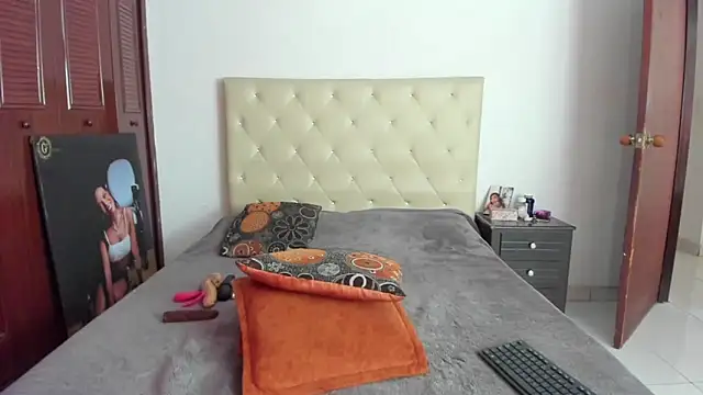 LUISSA_ – Naživo XXX chat