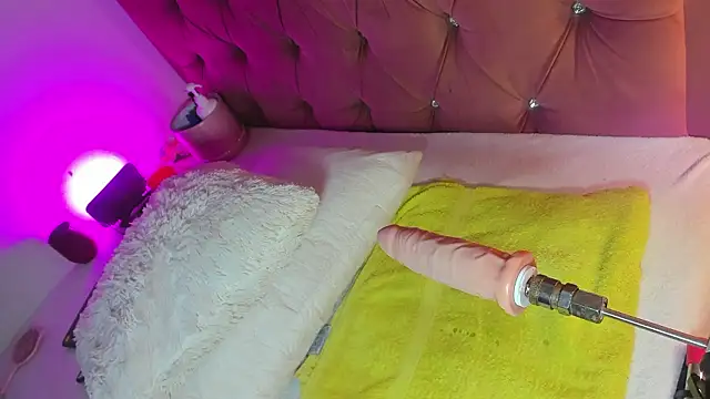 Chatroom XXX en direct de kyliestteel