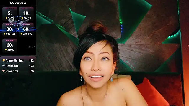 Chat +18 de ElyaQuinn ao vivo