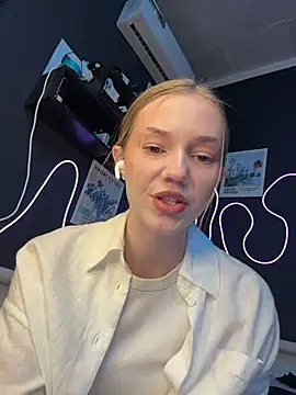 Онлайн чат XXX MilaMoone