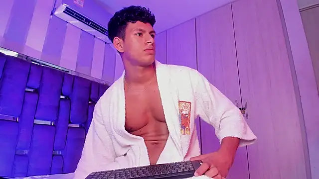 DomenicoRey élő XXX-chatje