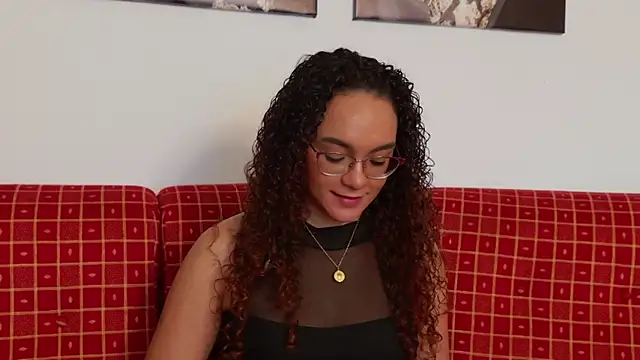 Chat +18 de Taylor_Tina ao vivo